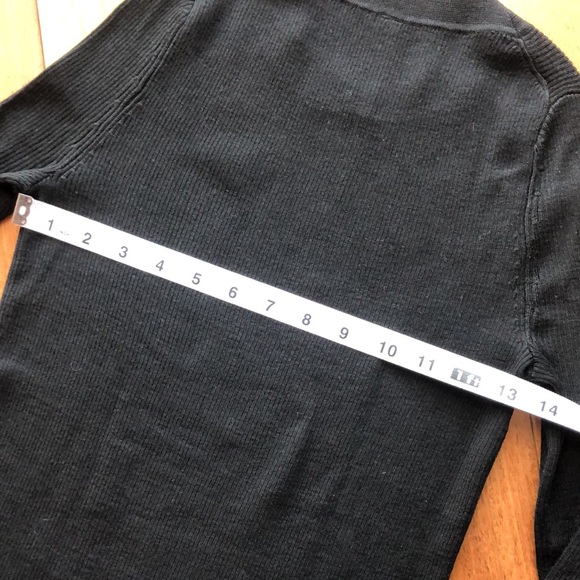 Athleta xs black long sleeve sweater - Picture 5 of 6